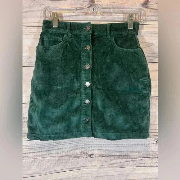 Hollister Dark Green Corduroy Button Up Skirt - Picture 1 of 6
